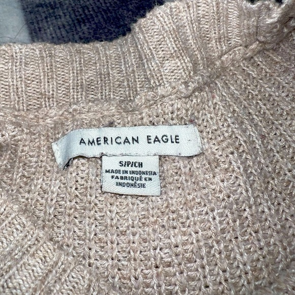 American Eagle sweater - Picture 2 of 2